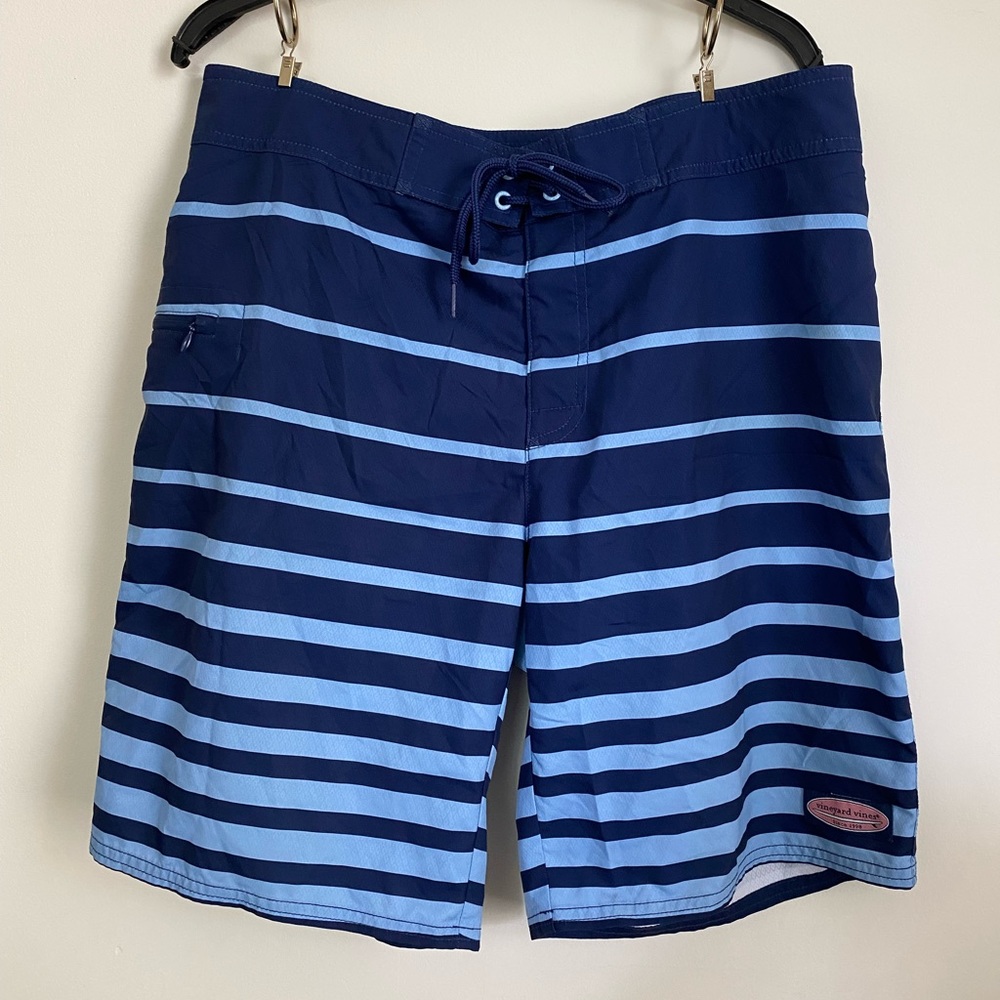 Vineyard Vines Shorts Men's Size 34 Board Swim Trunks Blue Striped Drawstring